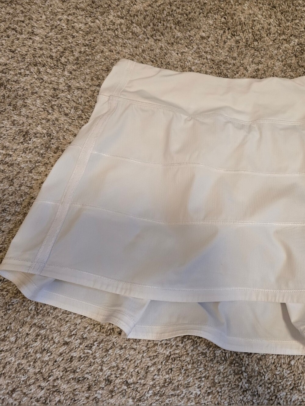 Lululemon White Athletic Skort – Size 4 Tall – Excellent Condition